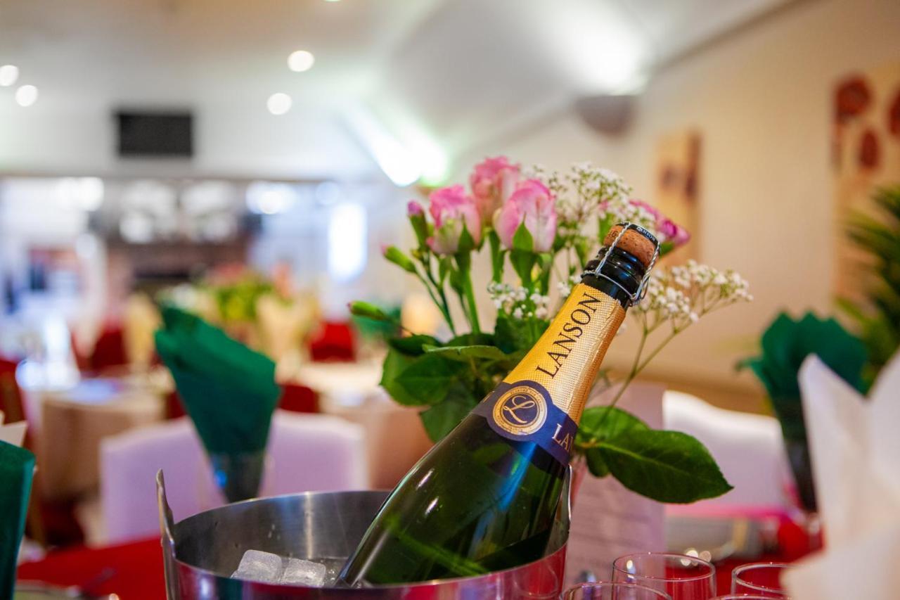 The Beacon & Railway Hotel Stonehouse  Ngoại thất bức ảnh